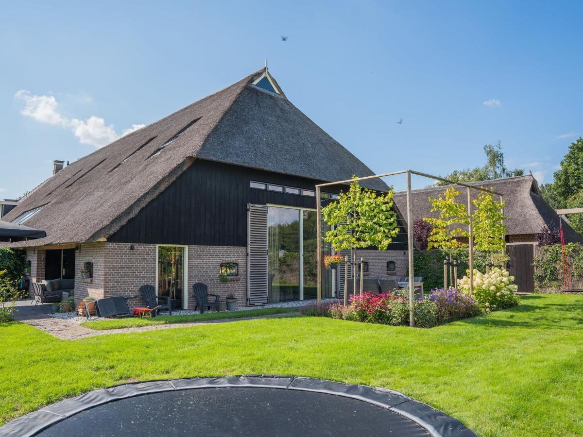 Grandeur Farmhouse In Dwingeloo At A National Park Villa Eksteriør billede